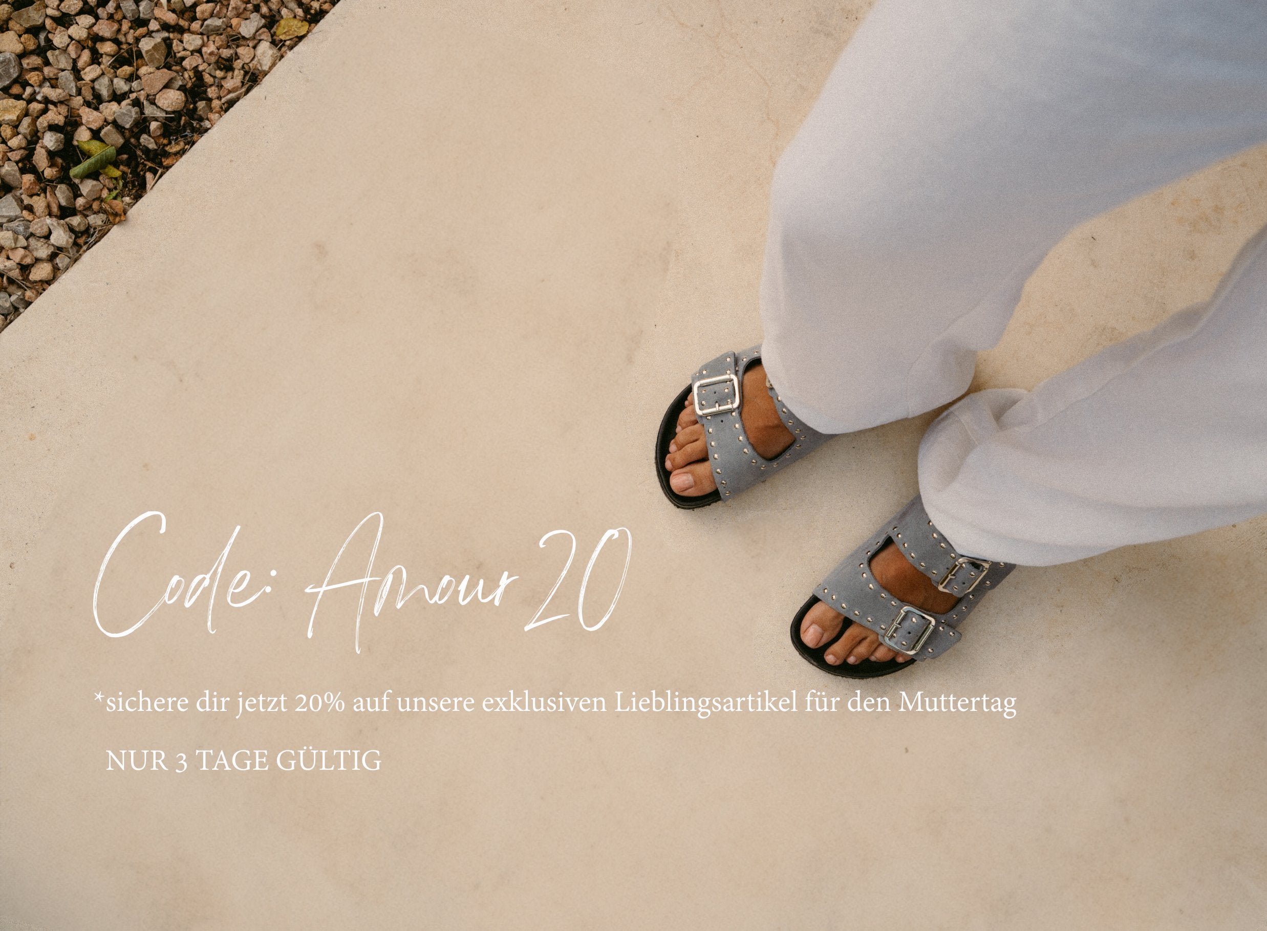 Frau mit Schuh zum Muttertag-Special